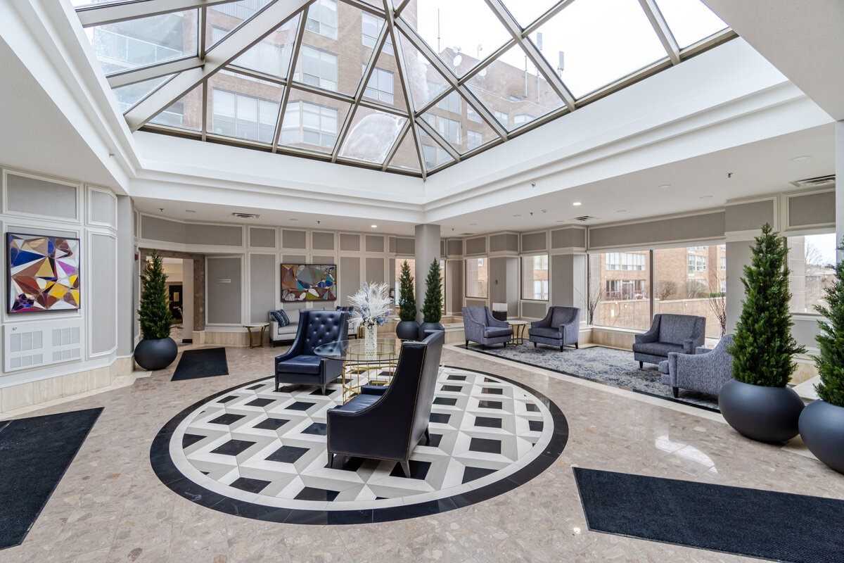 14924 Yonge St, #523