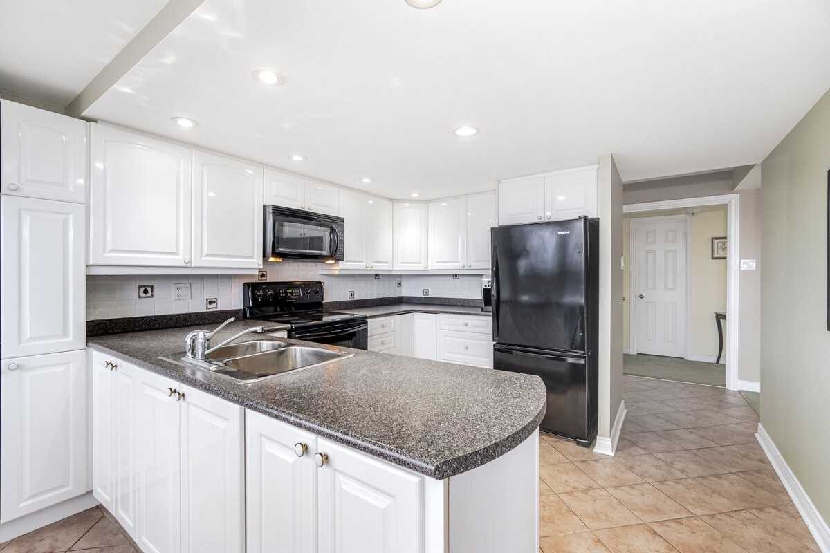 14924 Yonge St, #523