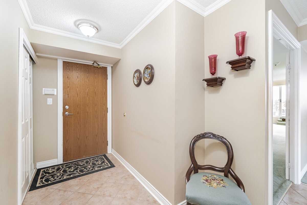 14924 Yonge St, #523