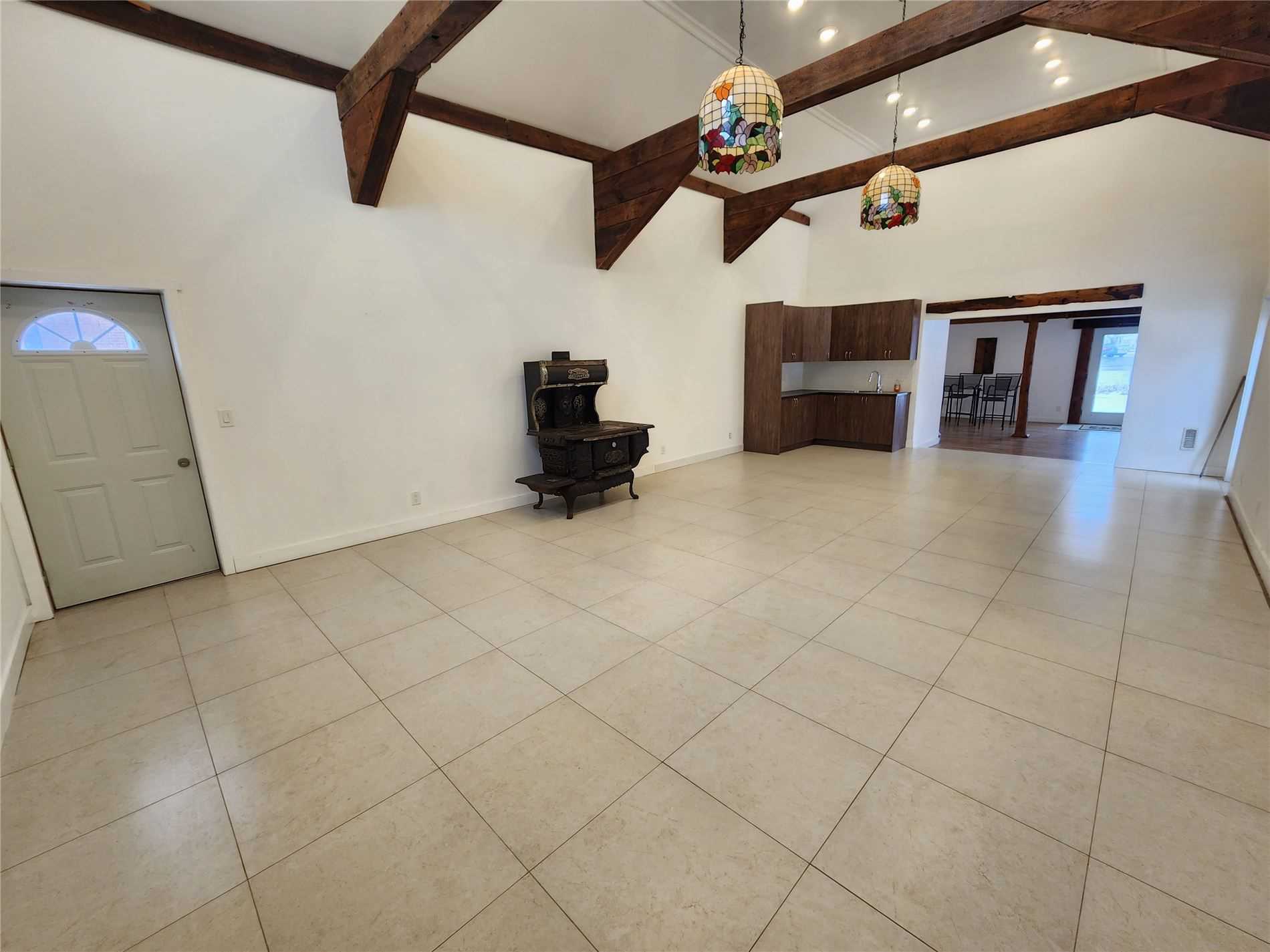 Listing N5878630 - Large Photo # 2