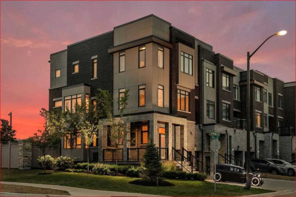 105 Glenngarry Cres, Vaughan