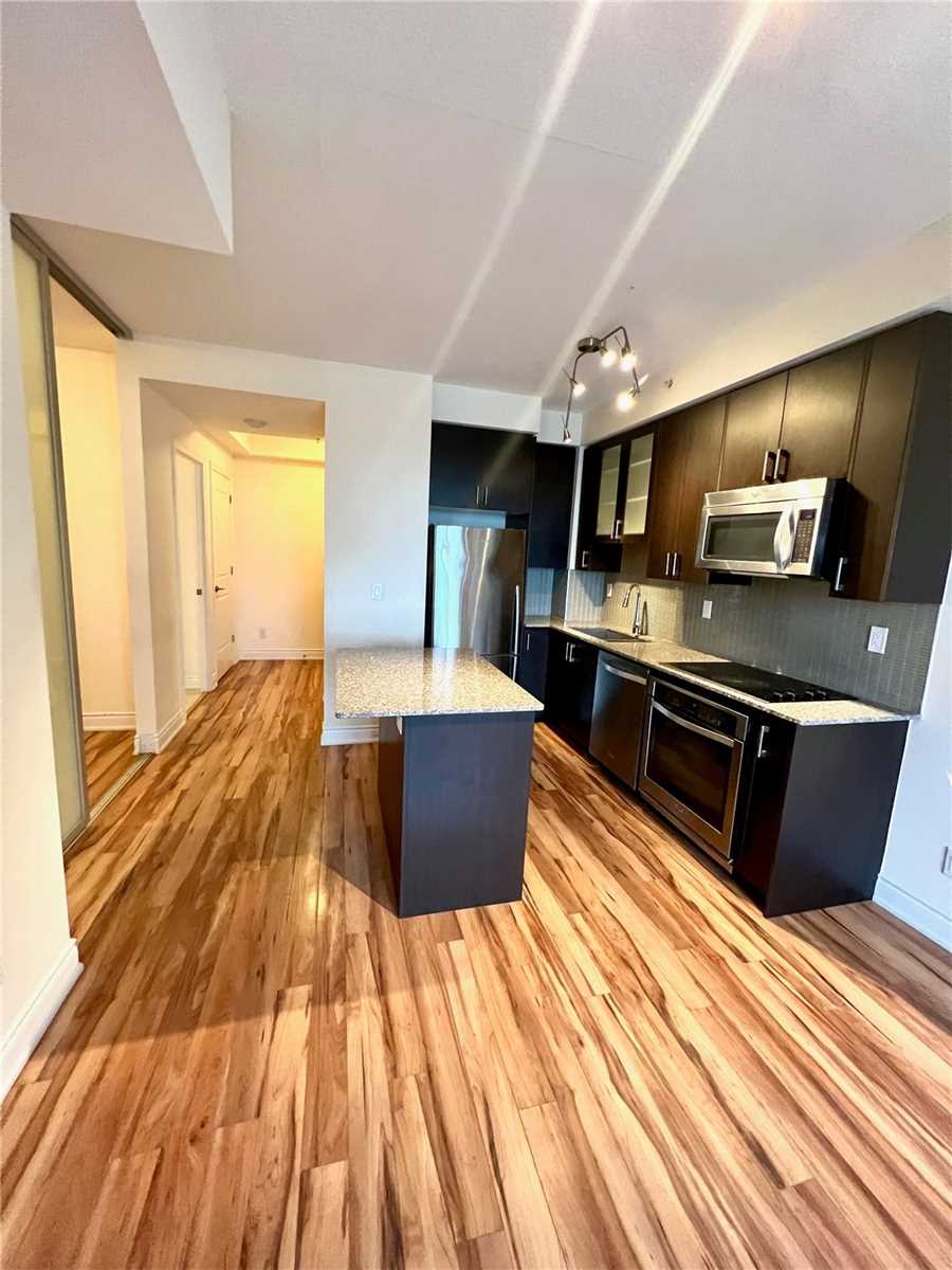 9090 Yonge St, #606B