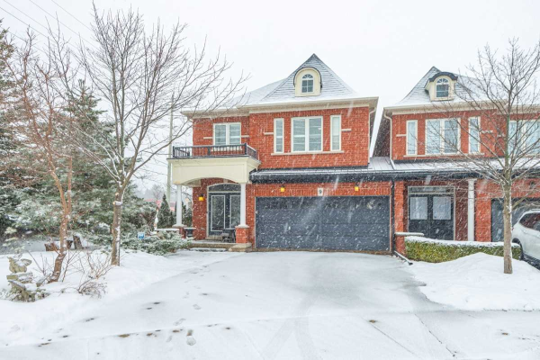 9-484 Worthington Ave, Richmond Hill