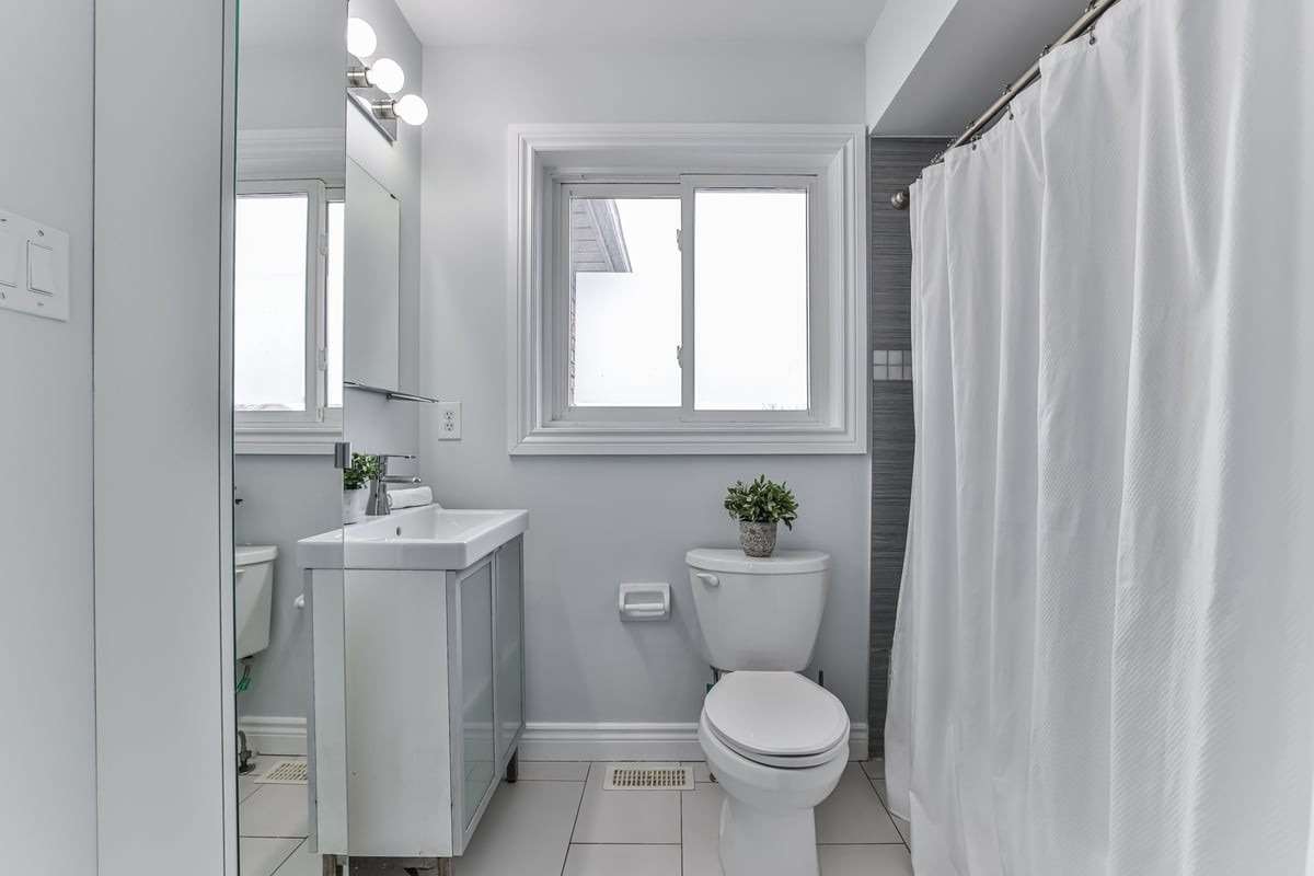 70 Depeuter Cres, Bradford West Gwillimbury