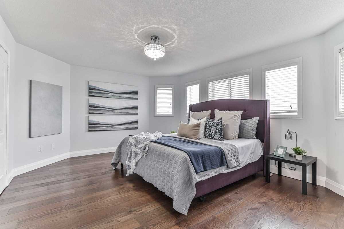 70 Depeuter Cres, Bradford West Gwillimbury