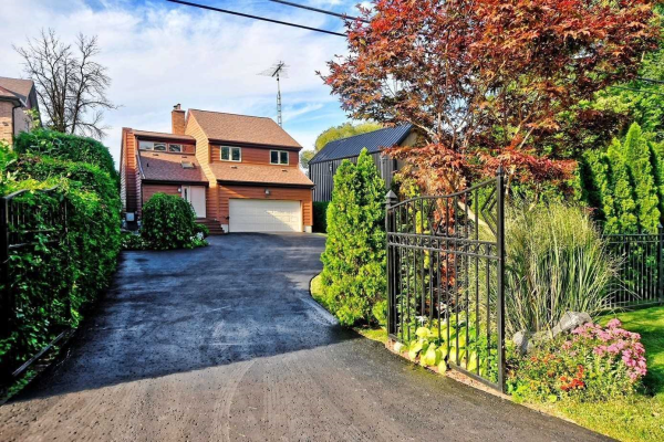 140 Moores Beach Rd S, Georgina