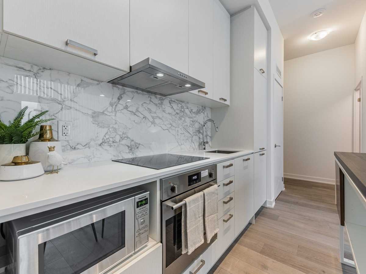 10 Honeycrisp Cres, #105
