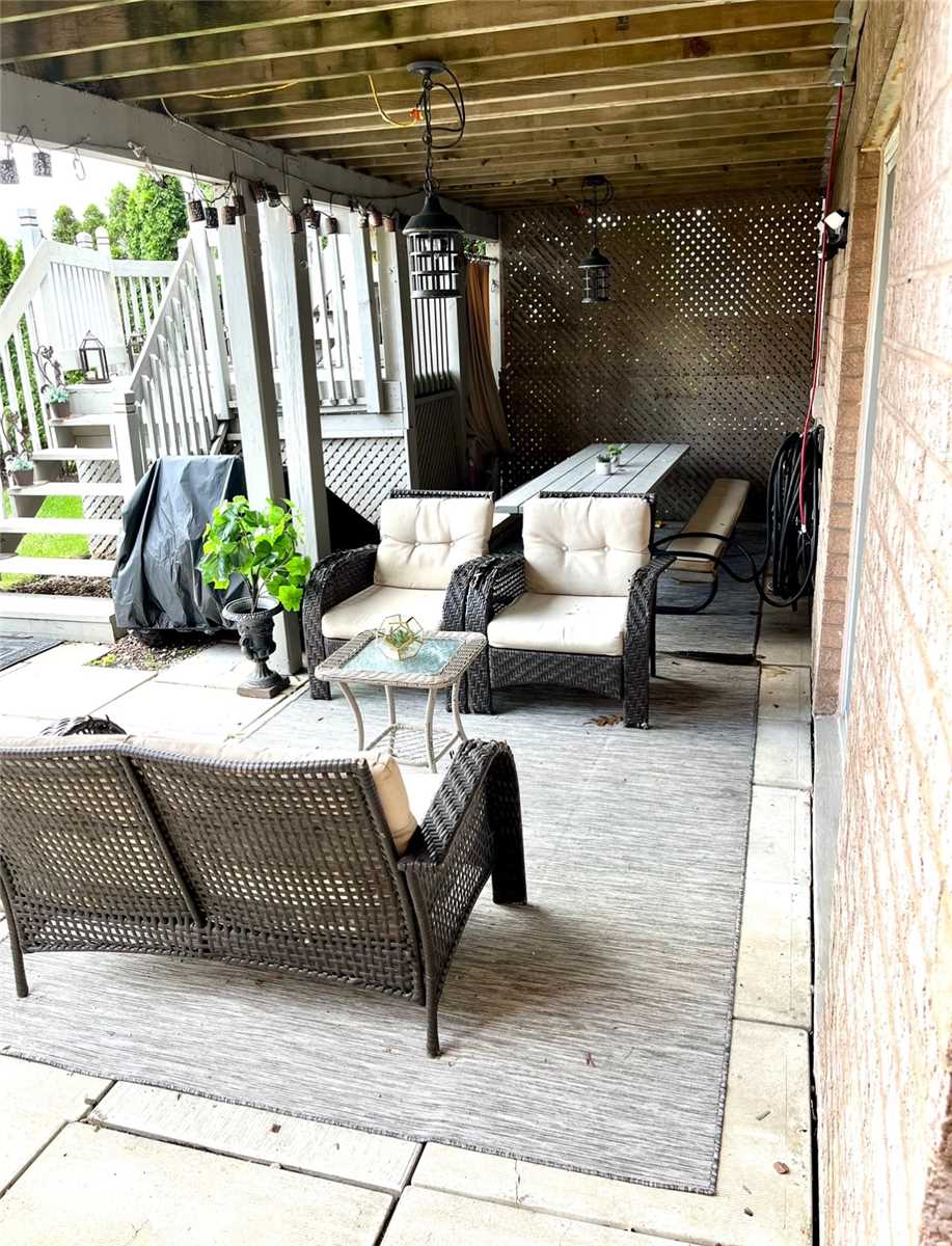 74 Royalpark Way