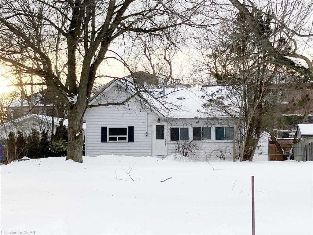 152 Olde Bayview Ave