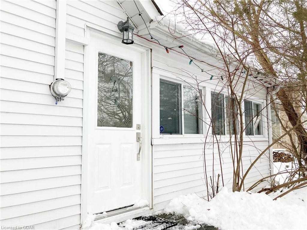 152 Olde Bayview Ave