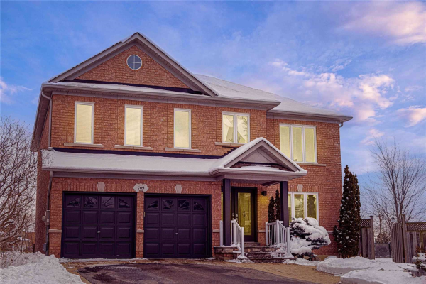 709 Society Cres, Newmarket