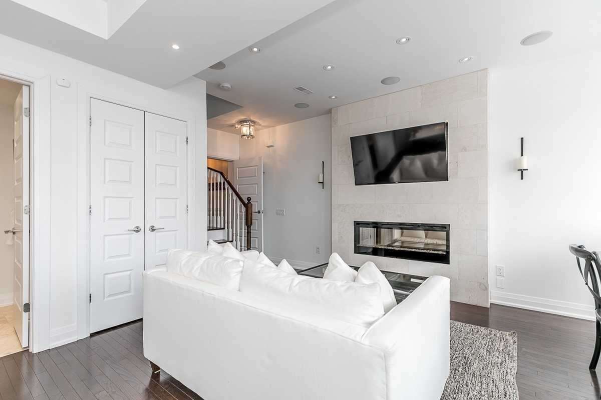 8171 Kipling Avenue #8