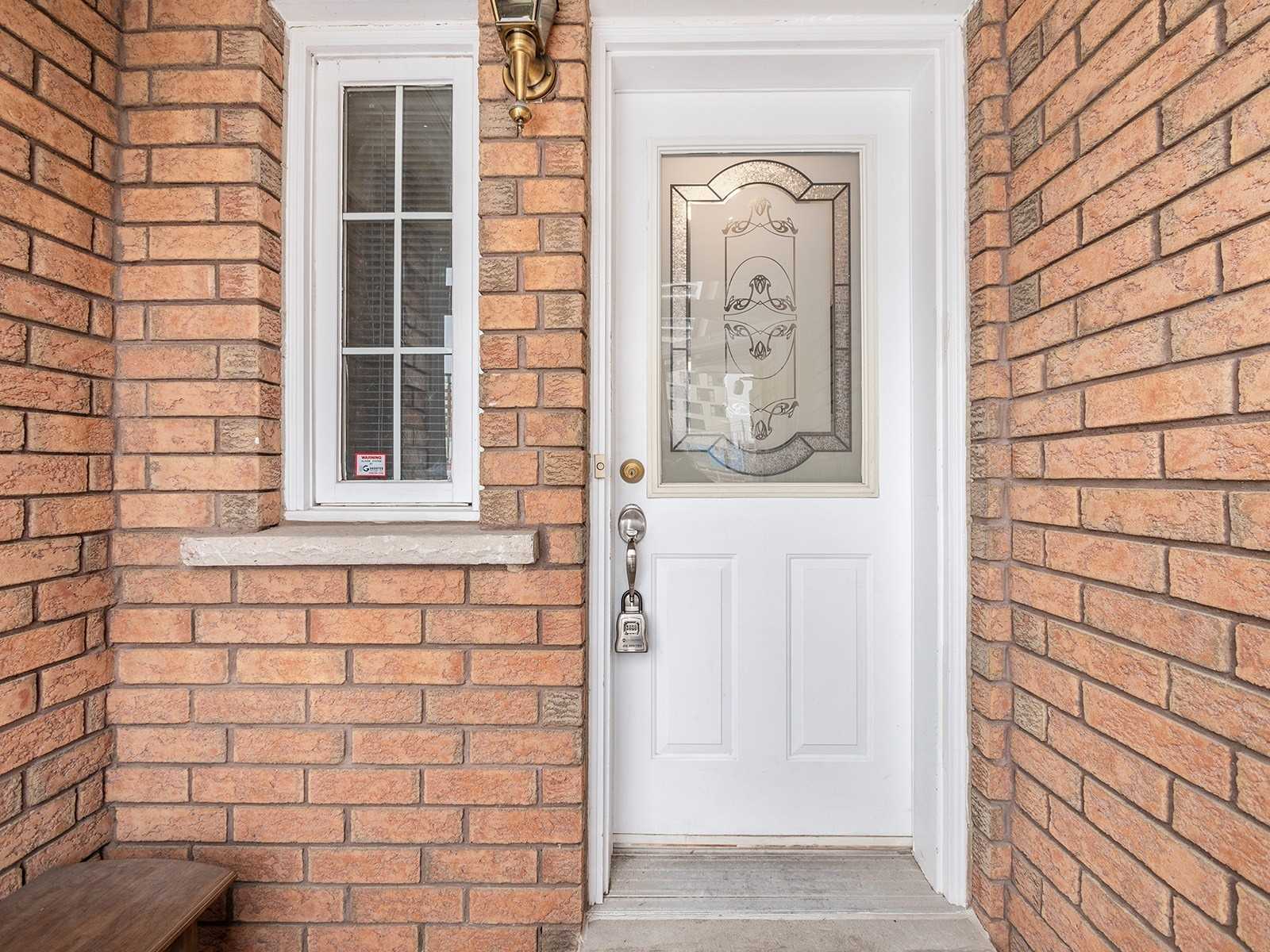 142 Lindenshire Avenue