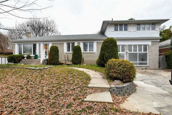 18 Elm St, New Tecumseth