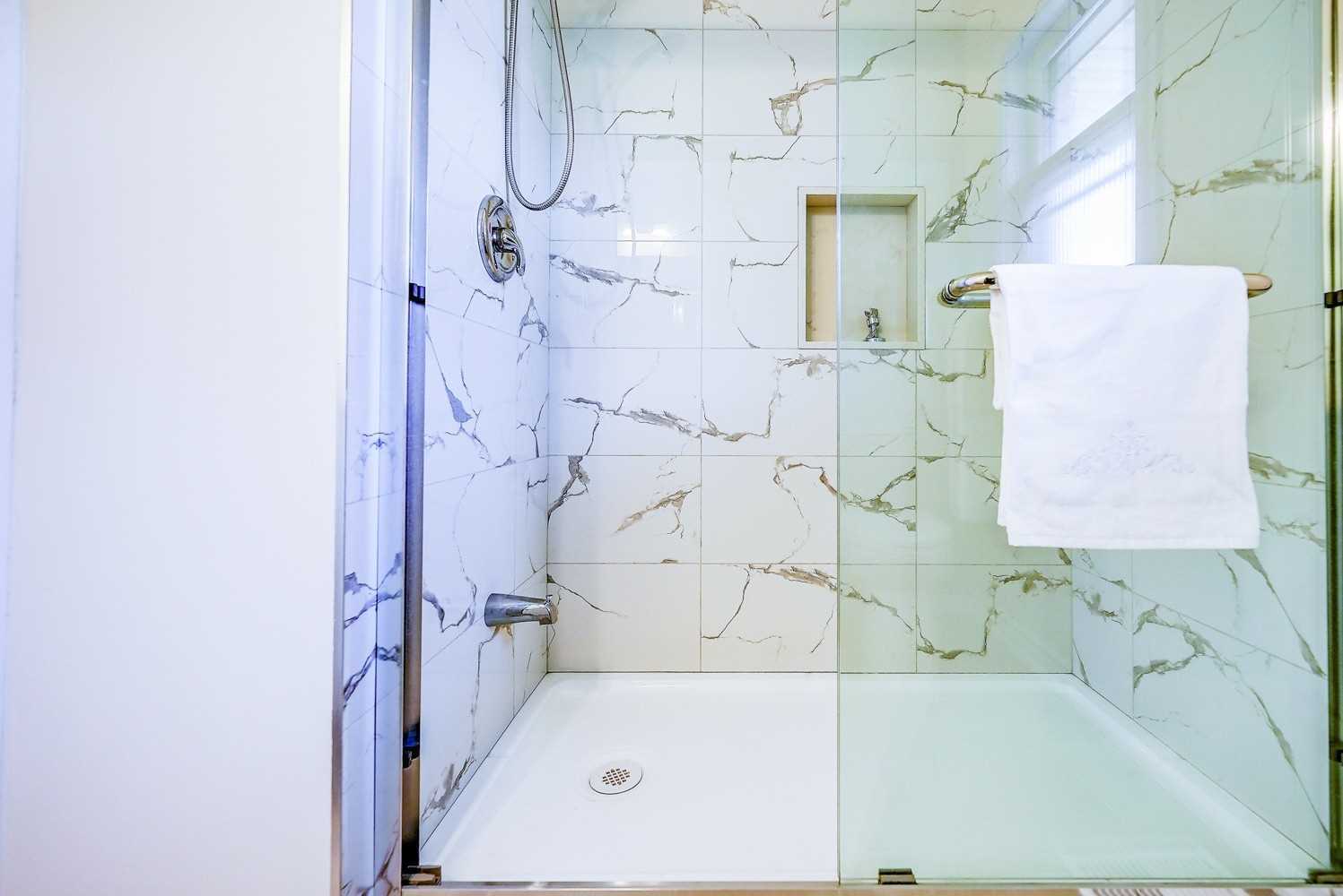 16 Arrowflight Drive