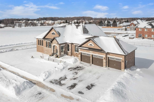22 Stewart Cres, Essa