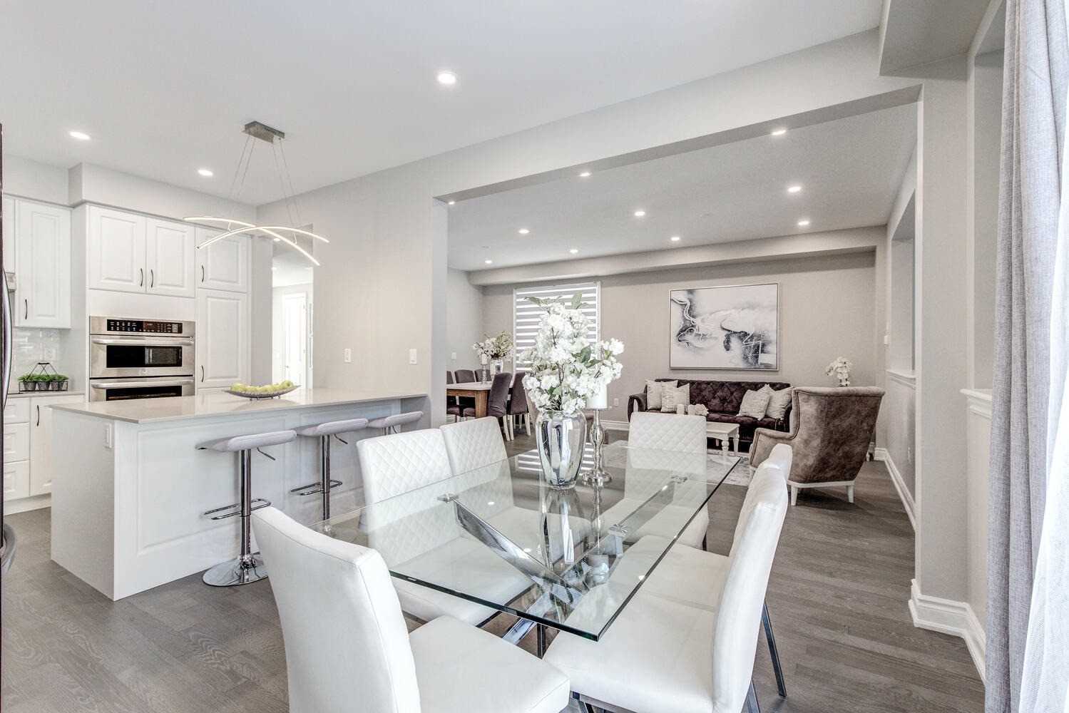 110 Scarlet Way