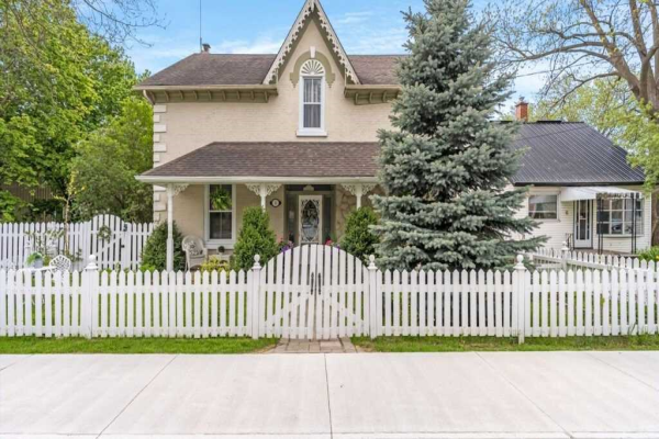 8 King St S, Innisfil