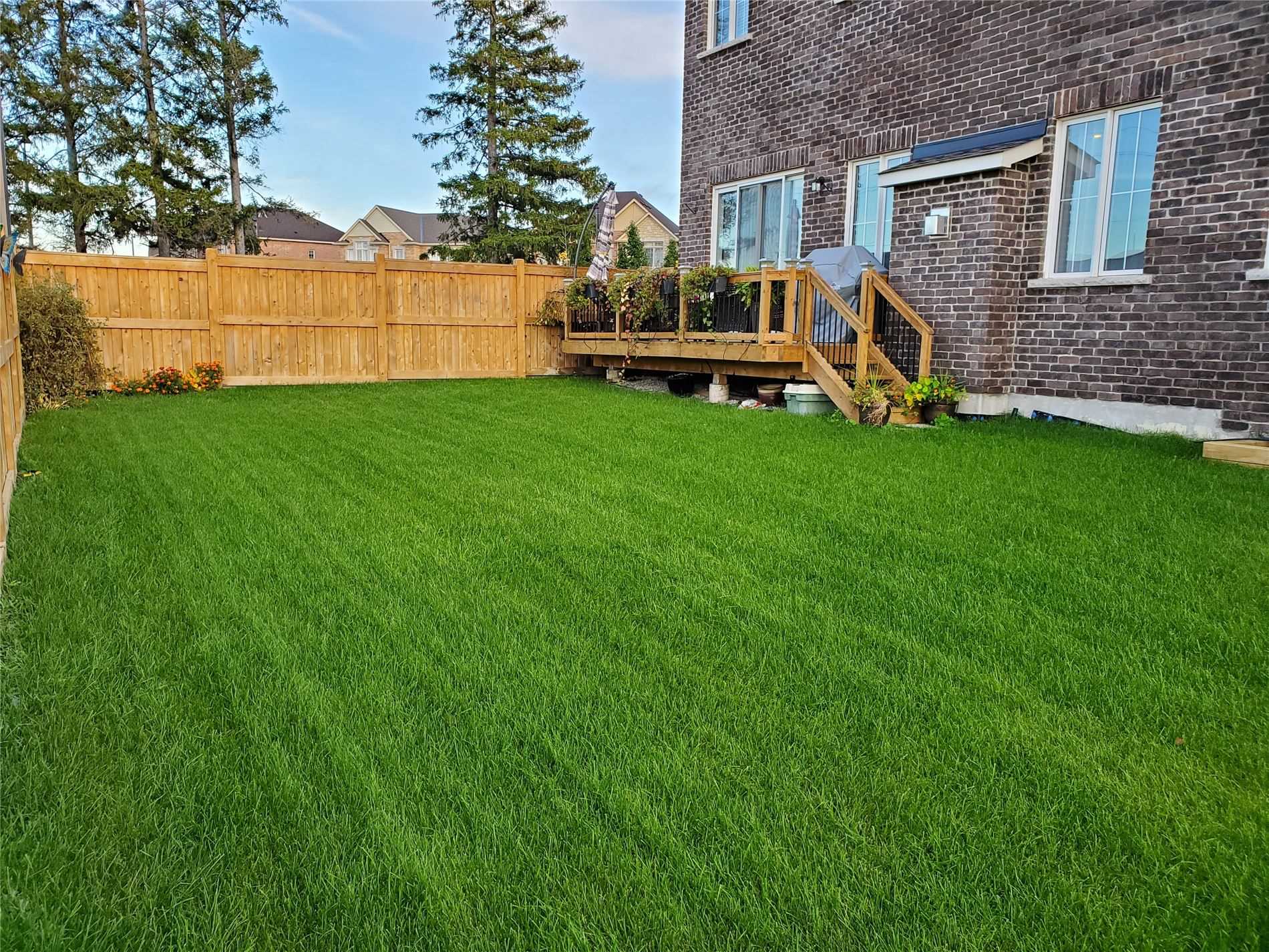 6 Ken Sinclair Crescent