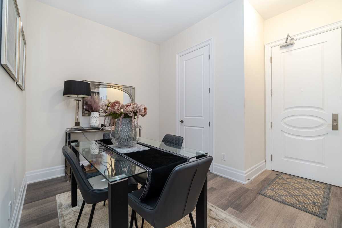 9085 Jane St, #119