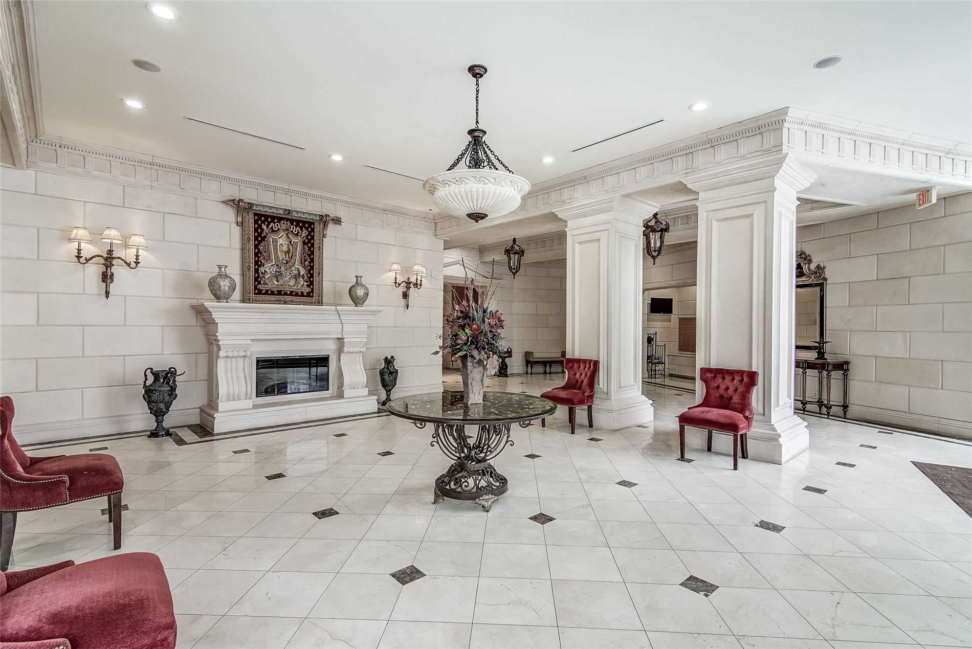 9225 Jane Street, #504