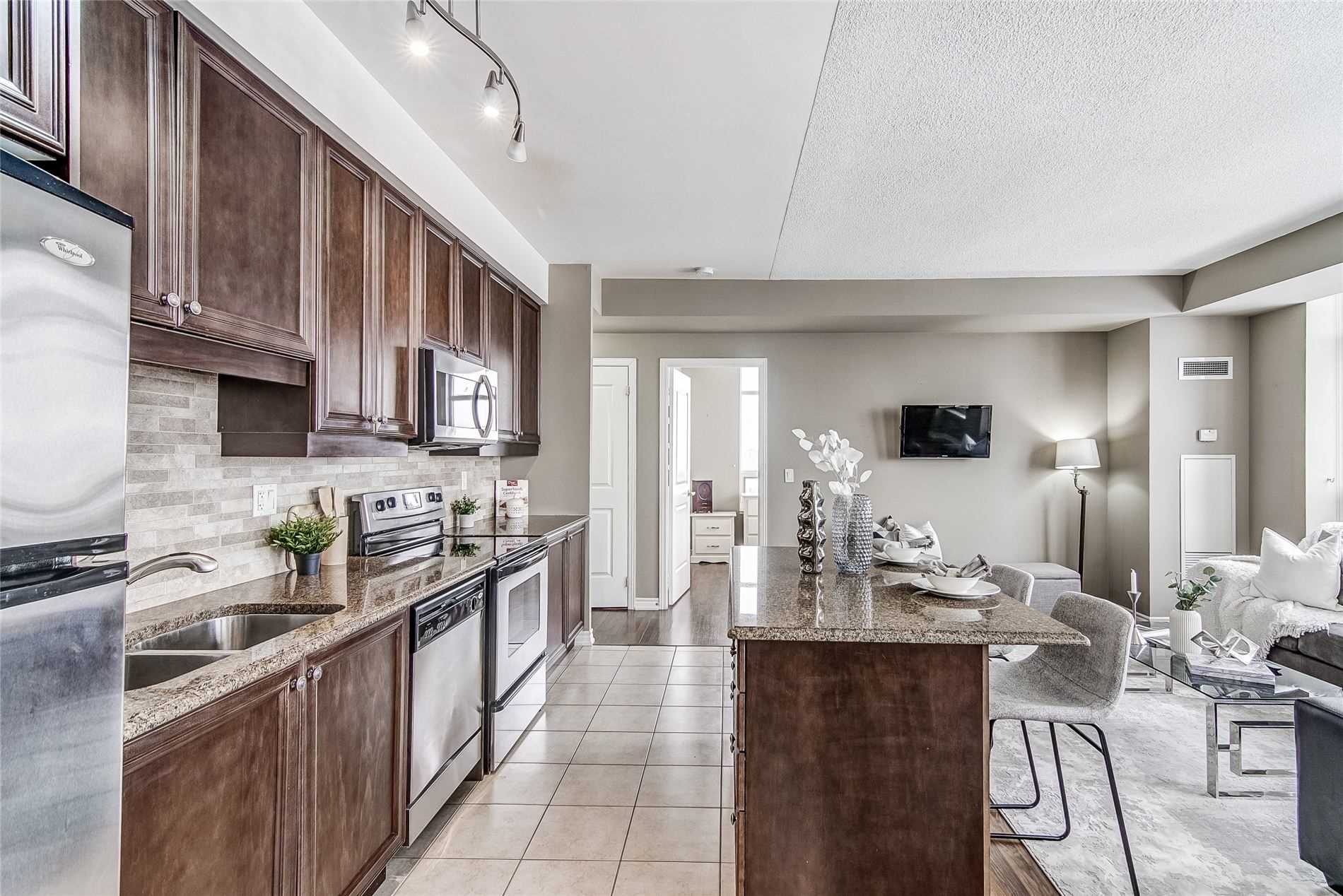 9225 Jane Street, #504