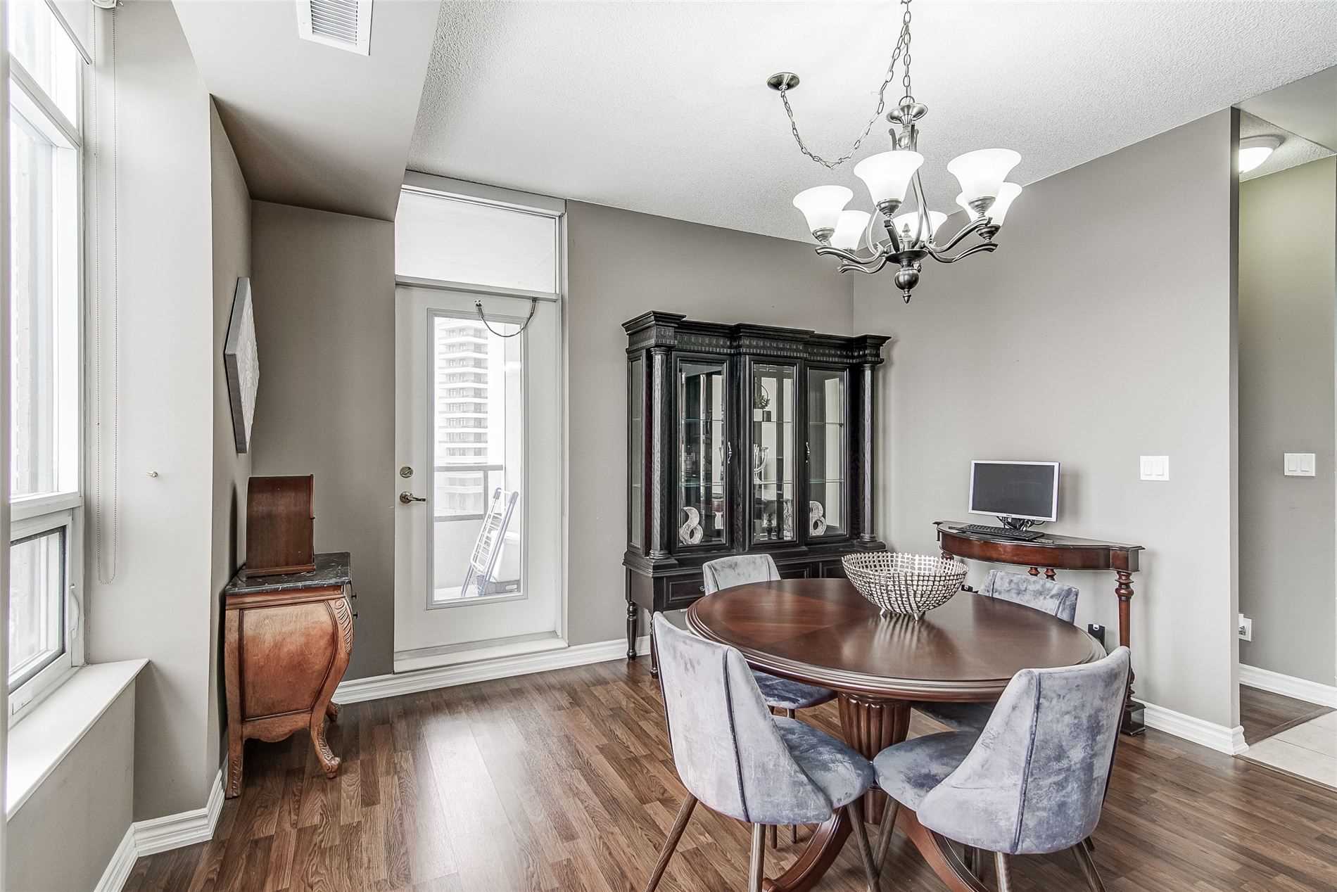 9225 Jane Street, #504