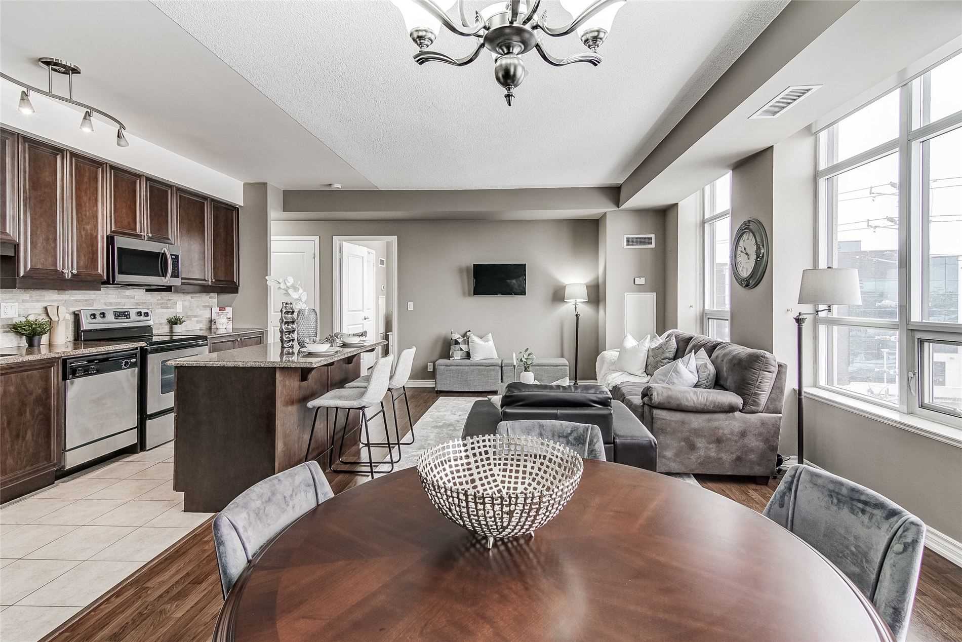 9225 Jane Street, #504