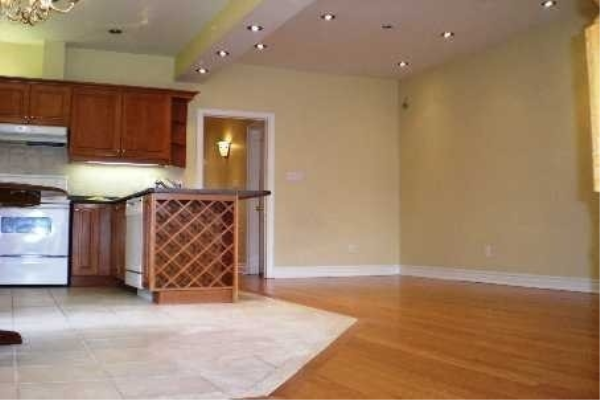 171 Freemont St, Vaughan