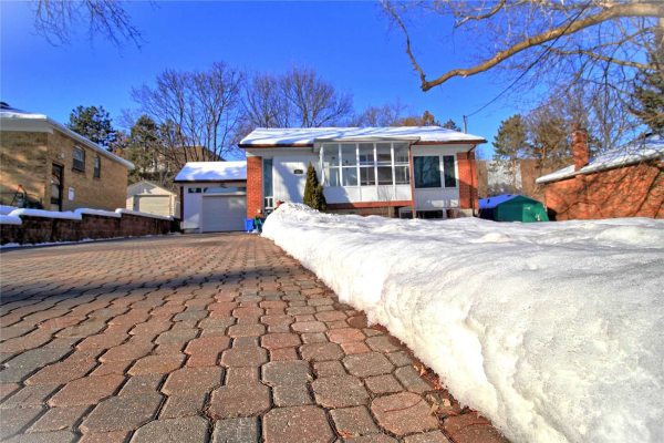 58 Monkswood Cres, Newmarket