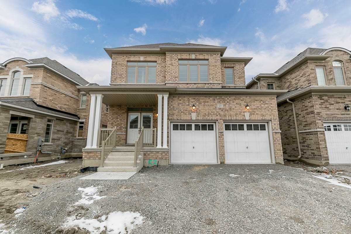 121 Ferragine Cres