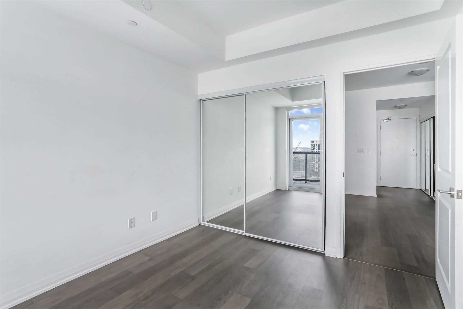 65 Oneida Crescent, #1507