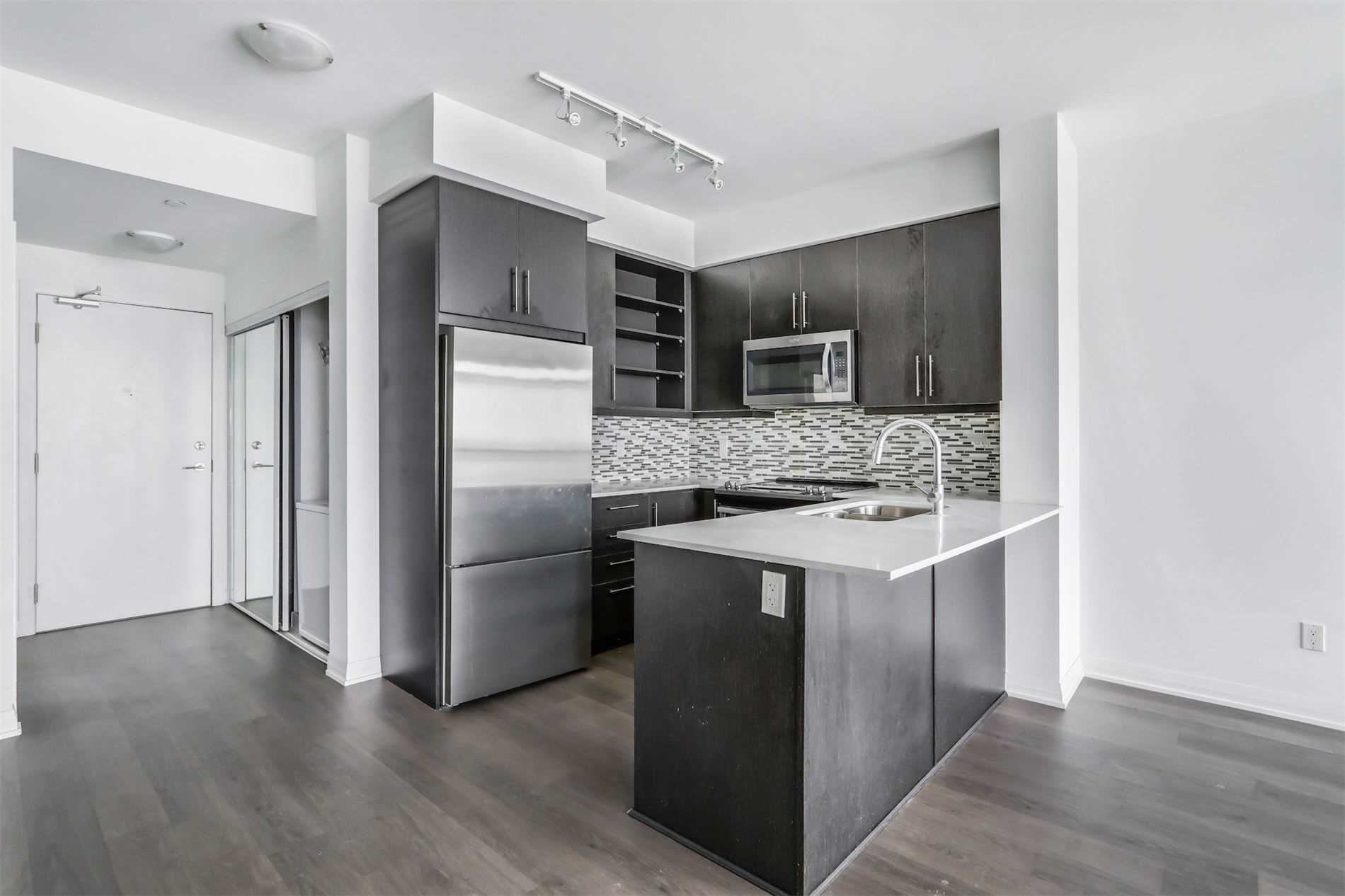 65 Oneida Crescent, #1507