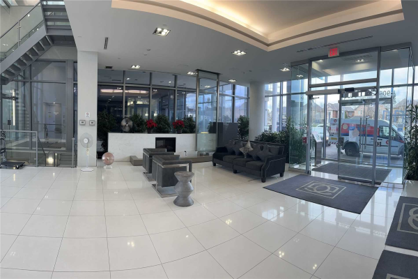 9090 Yonge St, Richmond Hill