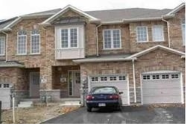 522 Ainsworth Dr, Newmarket