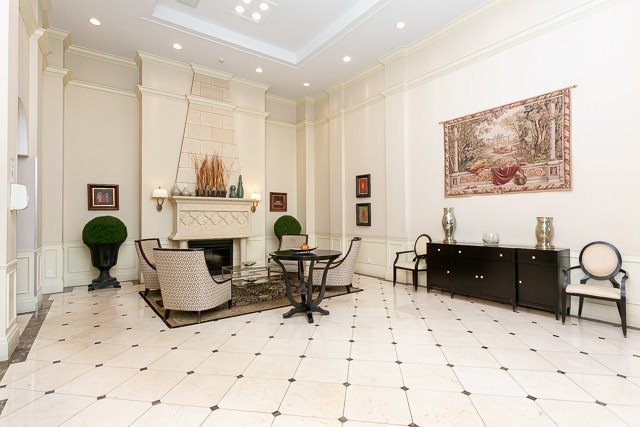 310 Red Maple Road, #309