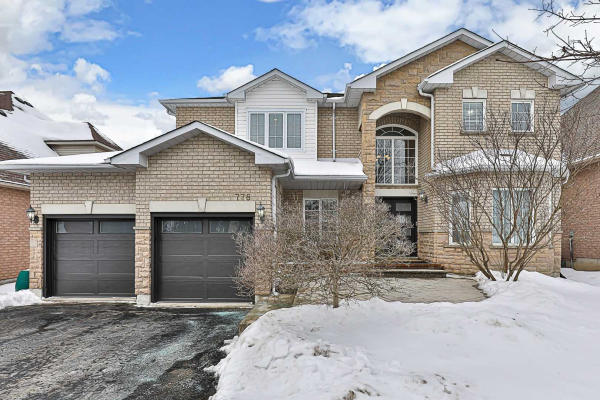 778 Best Circ, Newmarket