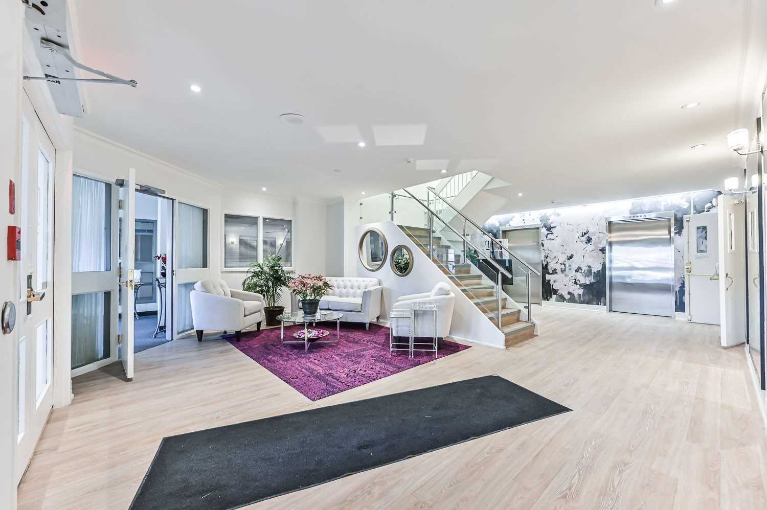 100 Anna Russell Way, #Ph19