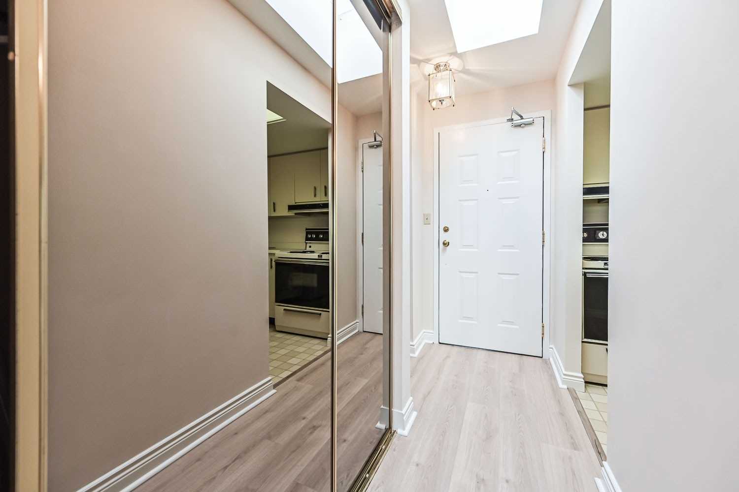 100 Anna Russell Way, #Ph19