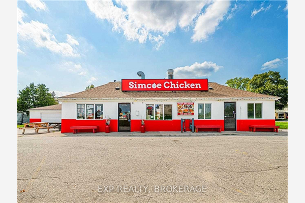 566 The Queensway Rd S, Georgina