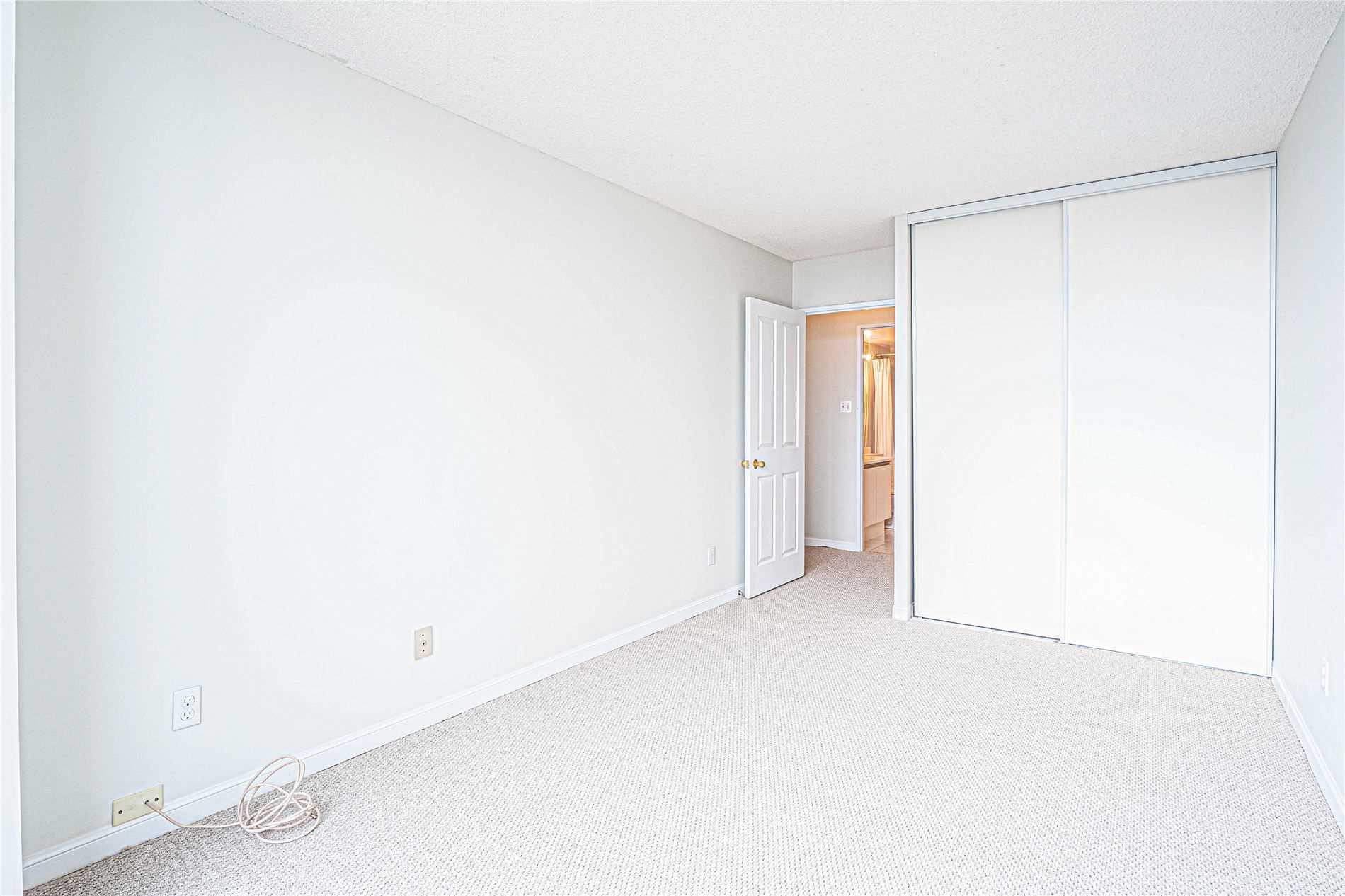 Listing N5899985 - Large Photo # 9