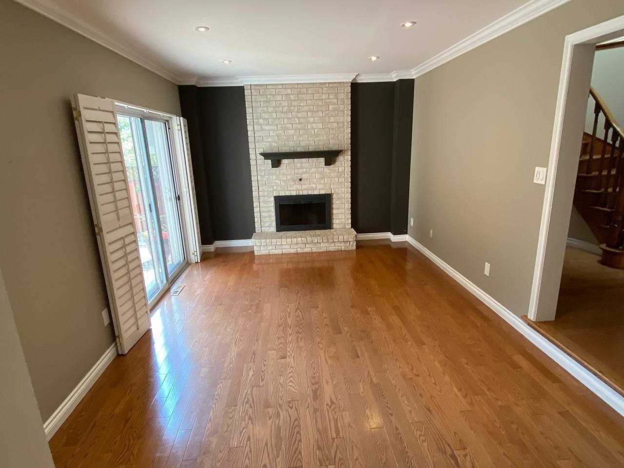 27 Charing Crescent
