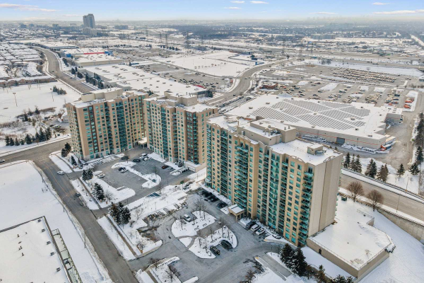 39 Oneida Cres, Richmond Hill