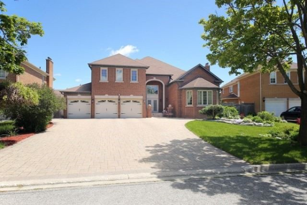 7 Elderwood Dr, Richmond Hill