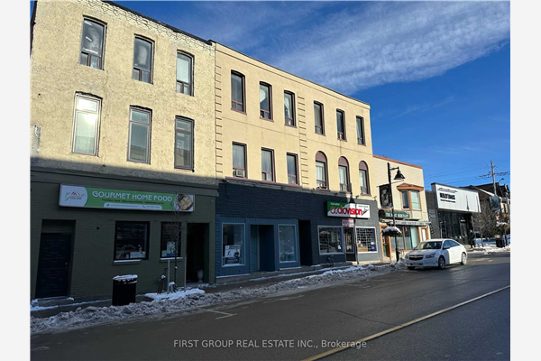 7 Brock St W, Uxbridge