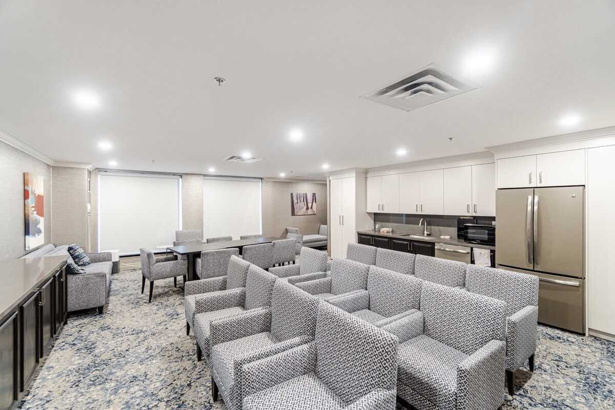 14924 Yonge St, #523
