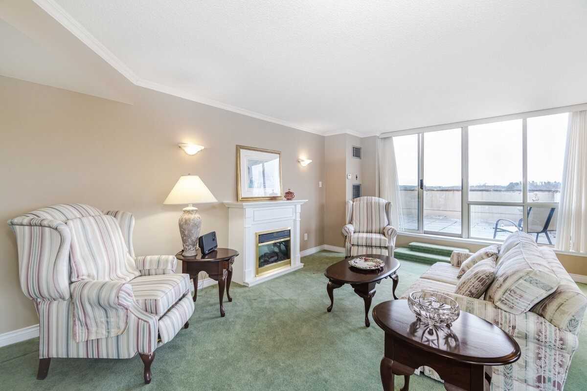14924 Yonge St, #523