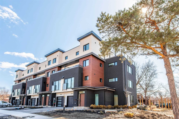 1 Hartman Ave, Vaughan