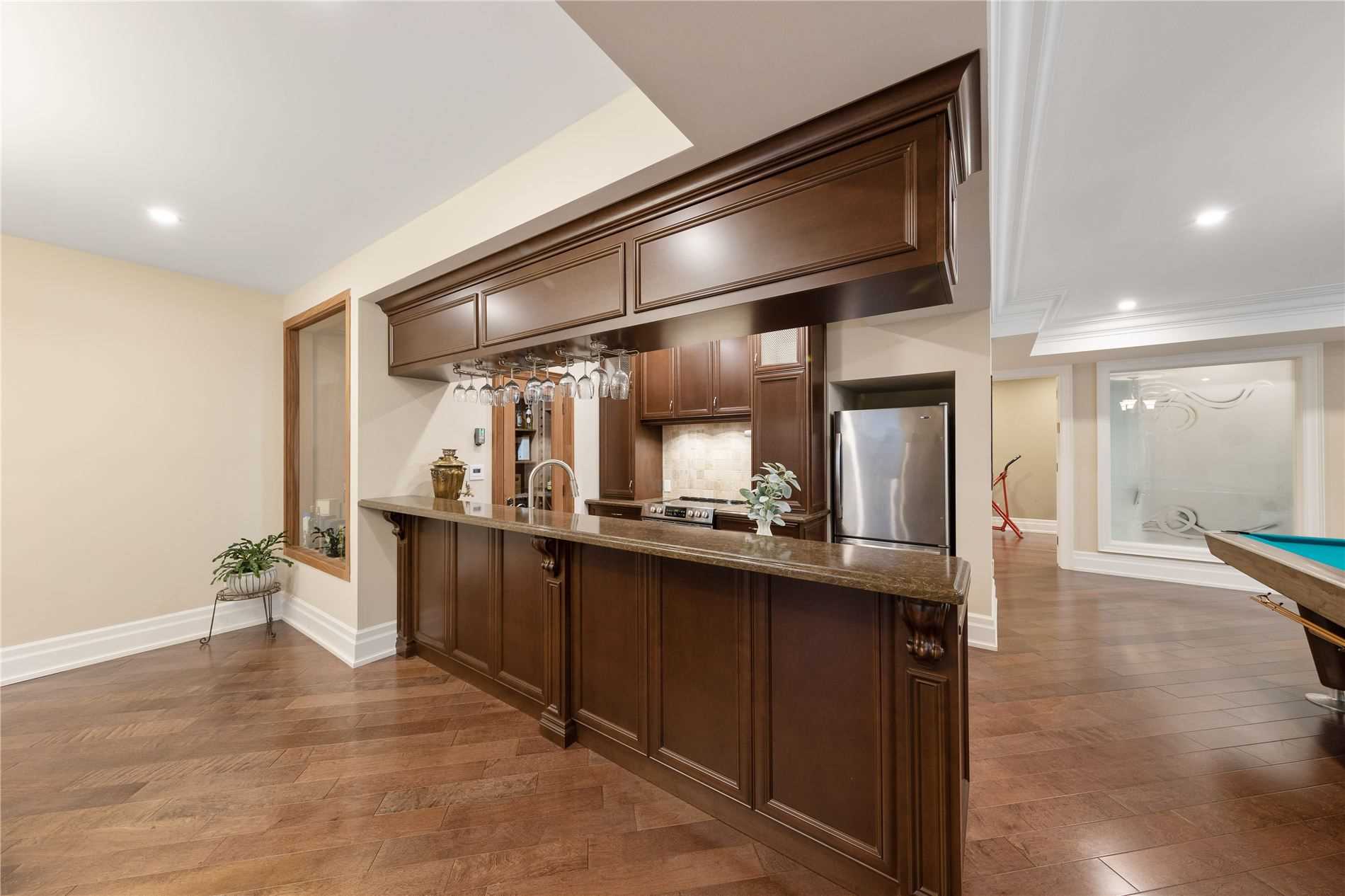 223 Crestwood Rd
