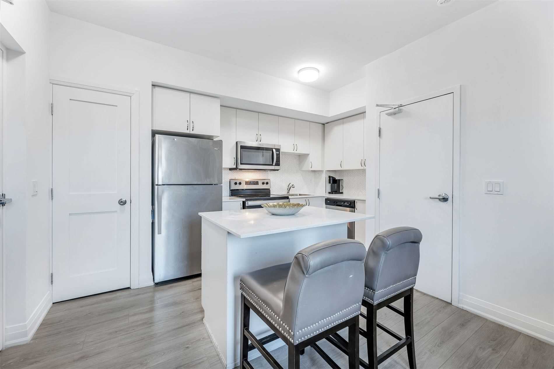 18 Coles Ave, #603